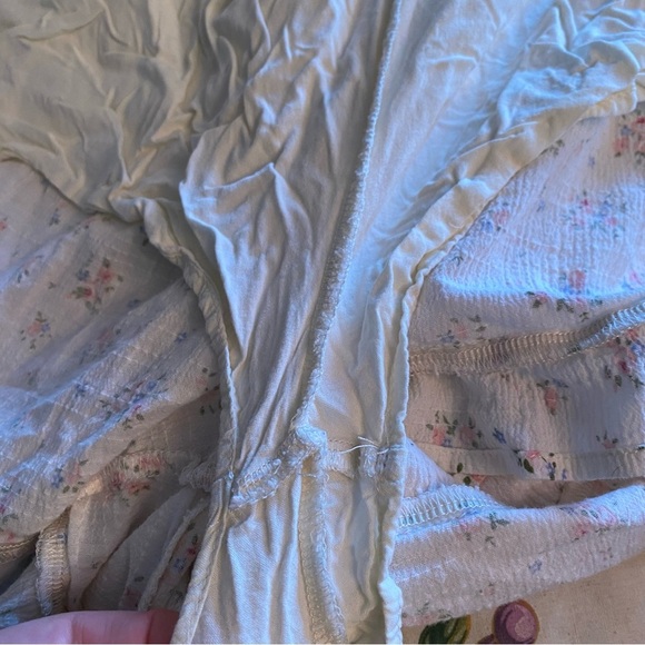 Storia Romper ditzy feminine floral 100% Cotton smocked back - Picture 11 of 12